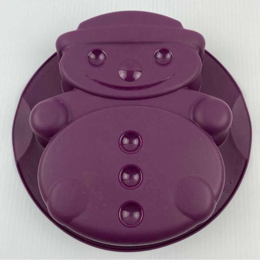 Tupperware Silicon Snowman Cake Pan / Mold Purple